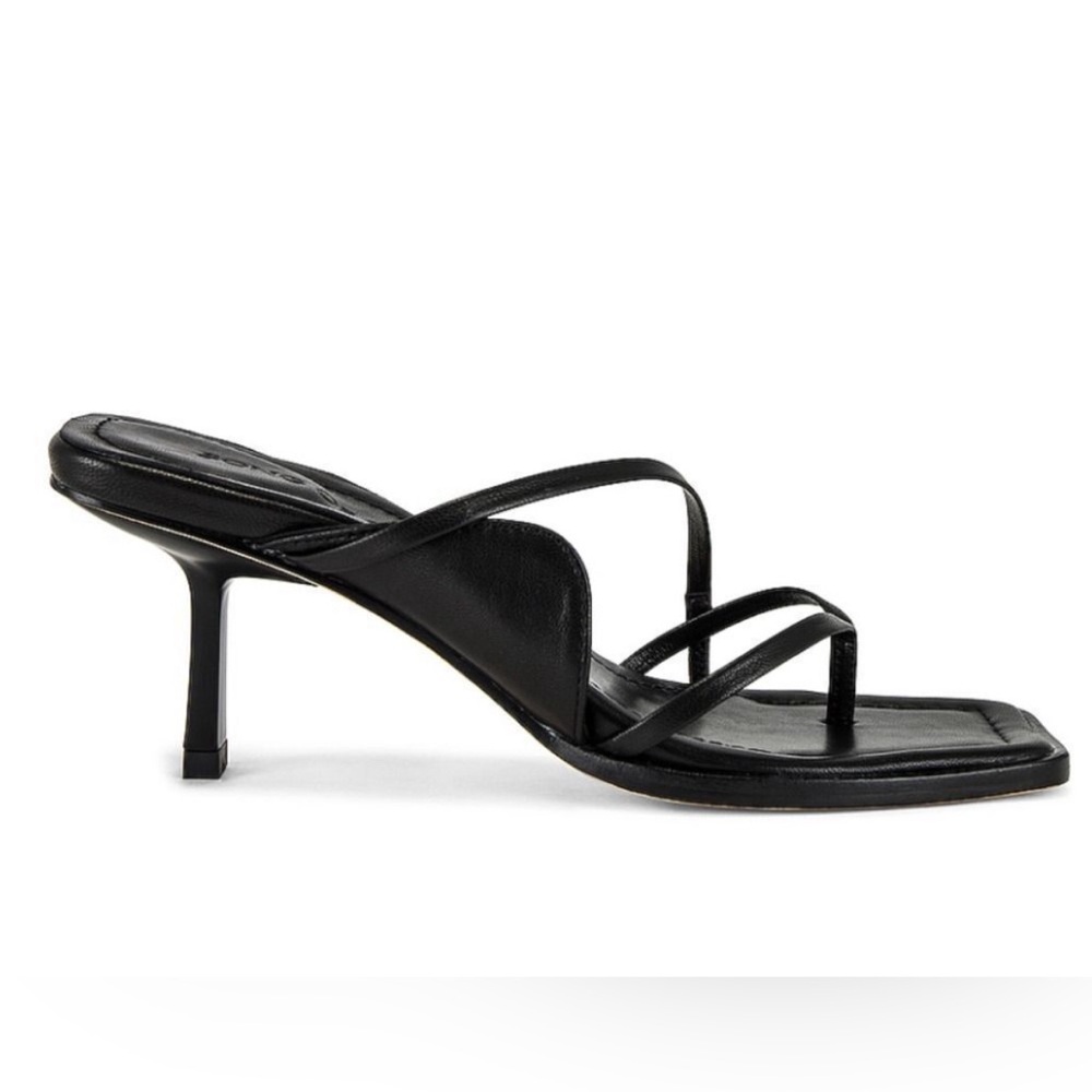 Song of Style Isla Slip On Heels in Black SZ 8.5